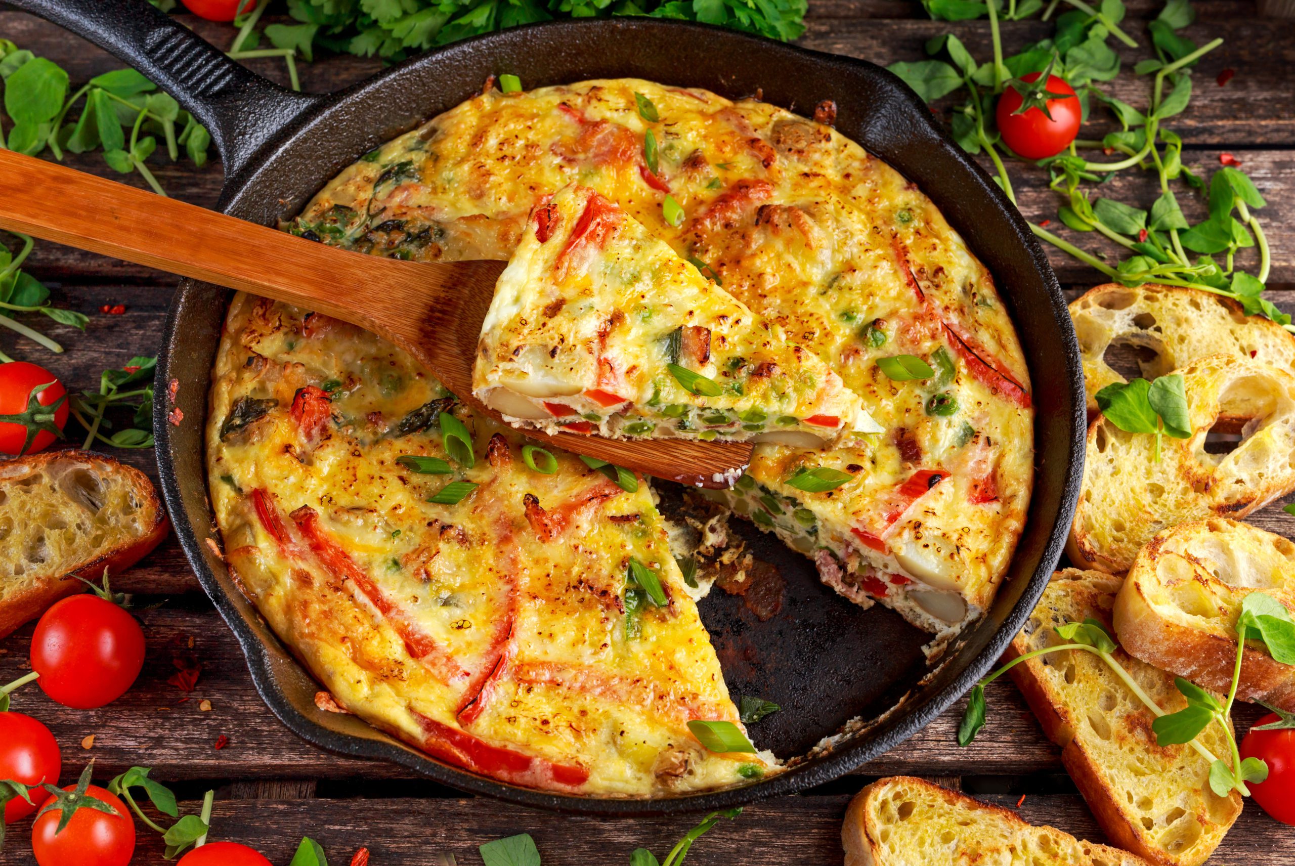 Омлет с ветчиной и овощами